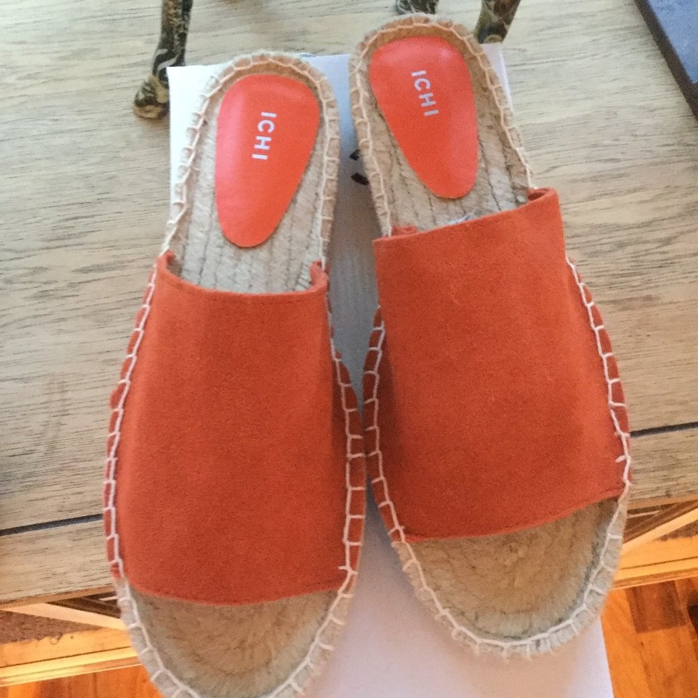 New with tags espadrille slide on sandals
